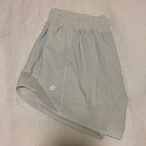 Lululemon Hotty Hot shorts white